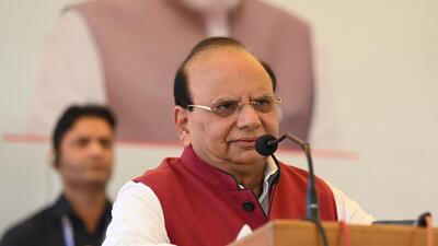 LG VK Saxena has written to the Delhi government over “inordinate” delay in the swearing in the new DERC chief. (Sanchit Khanna/HT Photo)