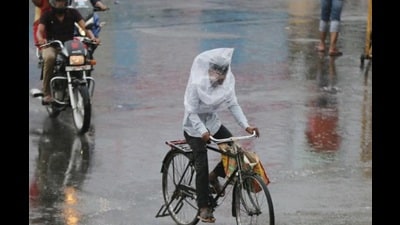 The forecast for Lucknow is partly cloudy sky with light rain/thundershowers. (HT Photo)
