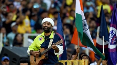 Arijit Singh seems to be replying to people on Twitter about Pasoori. (AFP) Arijit Singh seems to be replying to people on Twitter about Pasoori. (AFP)