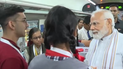 PM Modi interacts with students on a Vande Bharat Express train in Madhya Pradesh. (ANI) PM Modi interacts with students on a Vande Bharat Express train in Madhya Pradesh. (ANI)