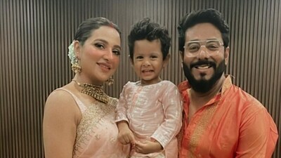 Shubhashree Ganguly and Raj Chakrabarty to welcome second child soon. Shubhashree Ganguly and Raj Chakrabarty to welcome second child soon.