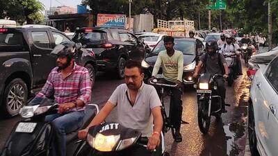 A traffic jam witnessed on road leading to Industrial Area Phase 8, Mohali, on Tuesday evening. (HT Photo)