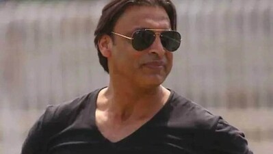 Shoaib Akhtar reacts to Pasoori Nu. Shoaib Akhtar reacts to Pasoori Nu.