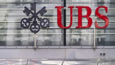 The logos of the Swiss banks Credit Suisse and UBS are pictured in Zurich, Switzerland, June 12. (AP)