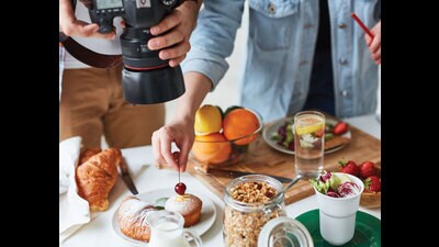 With the ever-growing trend of clicking “instagrammable” images of every meal you eat, we dish out artful tricks and tantalising techniques straight from some kitchen enchanters! (Photo: Shutterstock) With the ever-growing trend of clicking “instagrammable” images of every meal you eat, we dish out artful tricks and tantalising techniques straight from some kitchen enchanters! (Photo: Shutterstock)