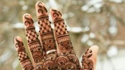 Inner hand mehndi designs: One of the ways of accessorising your look for the day with your mehndi-decked hands is to apply the mehndi in the inner side of the hand. (Pinterest) Inner hand mehndi designs: One of the ways of accessorising your look for the day with your mehndi-decked hands is to apply the mehndi in the inner side of the hand. (Pinterest)