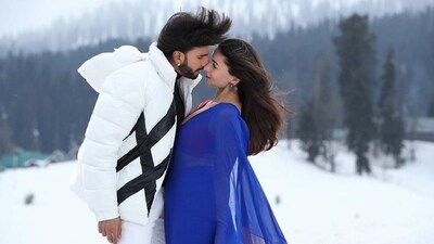 Alia Bhatt and Ranveer Singh plays Rani and Rocky in the upcoming Karan Johar film. Alia Bhatt and Ranveer Singh plays Rani and Rocky in the upcoming Karan Johar film.