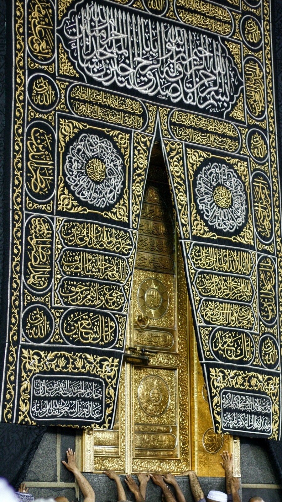 Annual Hajj Pilgrimage Begins In Mecca, Saudi Arabia | Hindustan Times