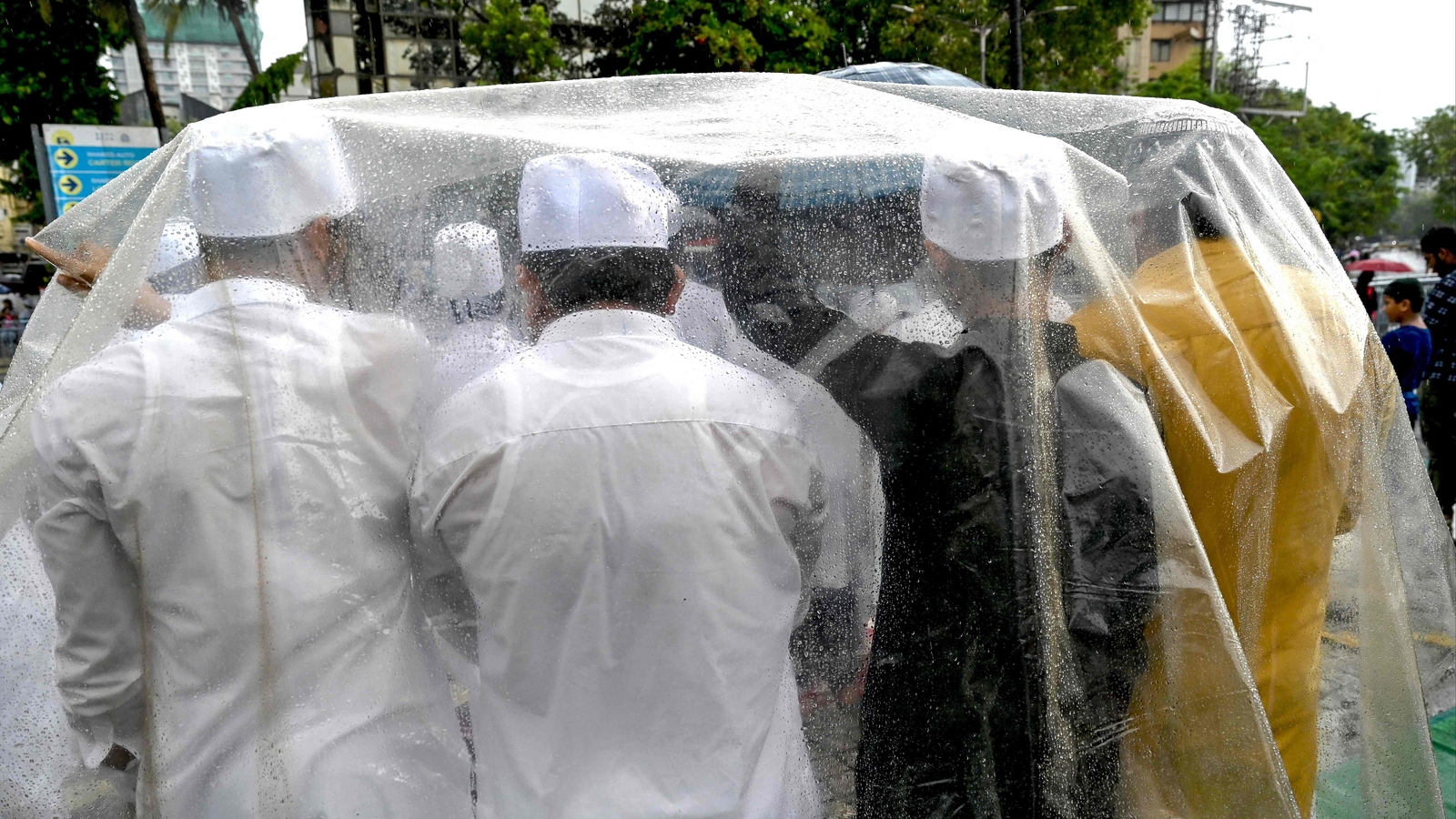 Mumbai rains: Expect fewer showers today; Rainfall to ease gradually from Friday - Vimarsana News