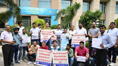 Homebuyers stage a protest against delay in flat delivery in Gurugram.) (Photo for representation) Homebuyers stage a protest against delay in flat delivery in Gurugram.) (Photo for representation)