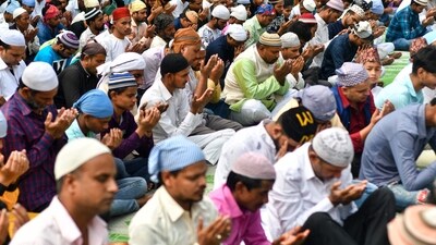 In Mumbai, devotees were seen offering namaz at a dargah on the occasion of Eid-ul-Adha. (AFP) In Mumbai, devotees were seen offering namaz at a dargah on the occasion of Eid-ul-Adha. (AFP)