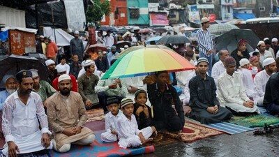 The IMD Mumbai measures rainfall at its observatories located in Colaba and Santacruz, while the civic body has its own automatic rain gauges installed at several locations in the city and suburbs. (REUTERS)