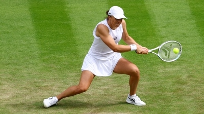 Poland's Iga Swiatek in action (REUTERS)