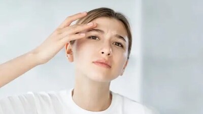 Maintaining oily skin can be tricky. They are prone to more skin breakouts and acne. However, with little change in the diet and lifestyle and the skincare routine, we can manage oily skin. "Don't let oily skin get you down – with a little effort and the right products, you can keep your skin looking its best," wrote Nutritionist Anjali Mukerjee as she shared tips on how to manage oily skin. (Unsplash) Maintaining oily skin can be tricky. They are prone to more skin breakouts and acne. However, with little change in the diet and lifestyle and the skincare routine, we can manage oily skin. "Don't let oily skin get you down – with a little effort and the right products, you can keep your skin looking its best," wrote Nutritionist Anjali Mukerjee as she shared tips on how to manage oily skin. (Unsplash)