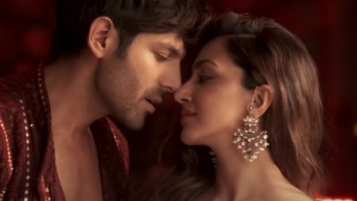 Kartik Aaryan and Kiara Advani in Satyaprem Ki Katha. Kartik Aaryan and Kiara Advani in Satyaprem Ki Katha.