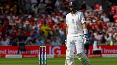 Australia went for a short ball barrage just before the dismissal of Duckett and that led to a bit of a collapse from England. (AFP) Australia went for a short ball barrage just before the dismissal of Duckett and that led to a bit of a collapse from England. (AFP)
