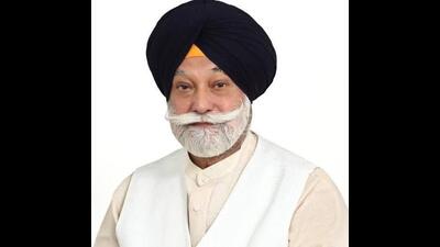 Former Punjab assembly deputy speaker Bir Devinder Singh died at Post Graduate Institute of Medical Education and Research (PGIMER), Chandigarh, on Friday morning. (HT file photo) Former Punjab assembly deputy speaker Bir Devinder Singh died at Post Graduate Institute of Medical Education and Research (PGIMER), Chandigarh, on Friday morning. (HT file photo)