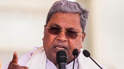 Karnataka chief minister Siddaramaiah offers an acid attack survivor job at his office. (PTI) Karnataka chief minister Siddaramaiah offers an acid attack survivor job at his office. (PTI)