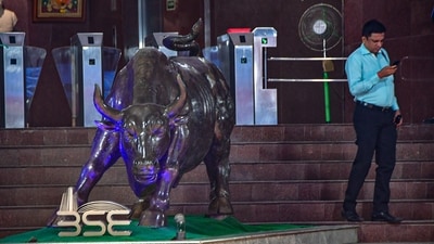 Sensex, Nifty updates: The bull statue at Bombay Stock Exchange (BSE) building in Mumbai. (PTI) Sensex, Nifty updates: The bull statue at Bombay Stock Exchange (BSE) building in Mumbai. (PTI)