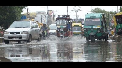 Waterlogged roads of Sangam city on Friday. (HT PHOTO) Waterlogged roads of Sangam city on Friday. (HT PHOTO)