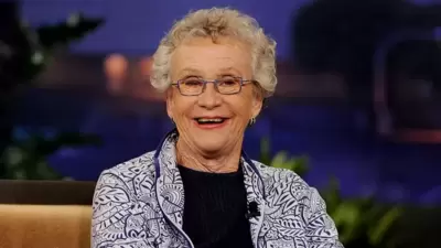 Sue Johanson became a popular TV sex expert in Canada. Sue Johanson became a popular TV sex expert in Canada.
