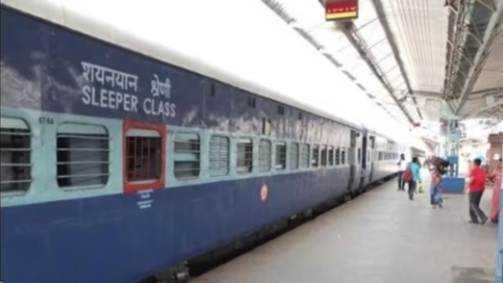 First NER Vande Bharat Exp reaches Gorakhpur - Vimarsana News