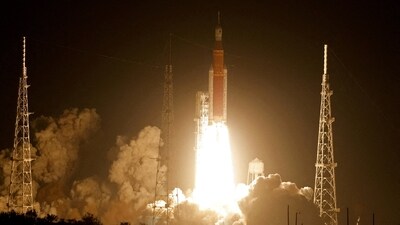 When Perseverance reached the top of the hill on June 28 and saw Ingenuity again, contact was re-established, NASA's Jet Propulsion Laboratory said in an article on its website. (Reuters)