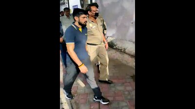 Moga court frames charges against Bishnoi, Bhagwanpuria in 2021 murder bid case (ANI)