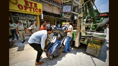 Overage vehicles being confiscated during a drive. (HT Archive) Overage vehicles being confiscated during a drive. (HT Archive)