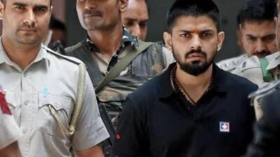 Punjab Police produced gangster Lawrence Bishnoi in a Moga court on Saturday for framing of charges against him in an attempt to murder case of December 2021. (HT file photo) Punjab Police produced gangster Lawrence Bishnoi in a Moga court on Saturday for framing of charges against him in an attempt to murder case of December 2021. (HT file photo)