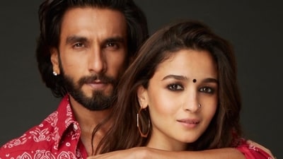Ranveer Singh and Alia Bhatt will be seen in Rocky Aur Rani Kii Prem Kahaani. Ranveer Singh and Alia Bhatt will be seen in Rocky Aur Rani Kii Prem Kahaani.