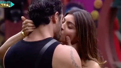 Jad Hadid and Akanksha Puri shared a long kiss on a dare. Jad Hadid and Akanksha Puri shared a long kiss on a dare.