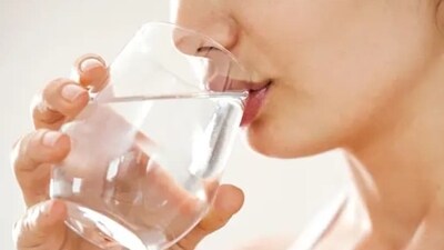 Water fasts could help with weight loss, but benefits may not last long: Study (Unsplash) Water fasts could help with weight loss, but benefits may not last long: Study (Unsplash)