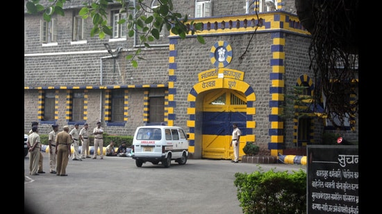 An internal departmental high-level inquiry conducted by Yerawada Central Jail authorities has revealed that 15 jail staffers were allegedly involved in smuggling four mobile phones (HT FILE PHOTO)
