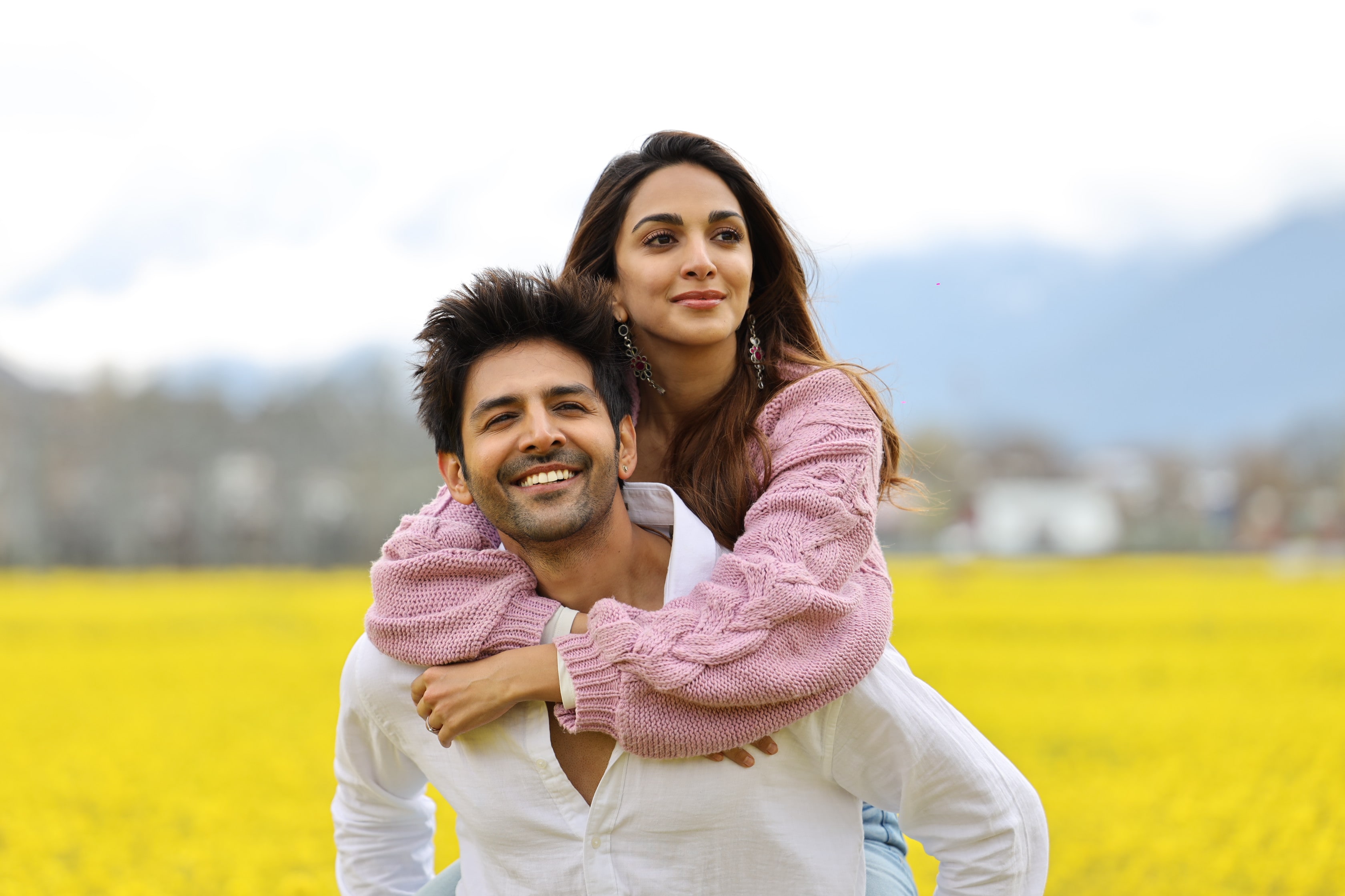 Kartik Aaryan and Kiara Advani in a still from the film Kartik Aaryan and Kiara Advani in a still from the film