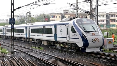 Vande Bharat express train on its way to Indore after being flagged off by Prime Minister Narendra Modi from Rani Kamlapati Railway Station, in Bhopal on June 27. (ANI) Vande Bharat express train on its way to Indore after being flagged off by Prime Minister Narendra Modi from Rani Kamlapati Railway Station, in Bhopal on June 27. (ANI)