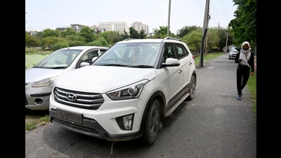 During the operation, the police recovered the stolen car, a .315 bore country-made pistol, one live cartridge, and one empty cartridge from the possession of the suspects. (Sunil Ghosh/HT Photo)
