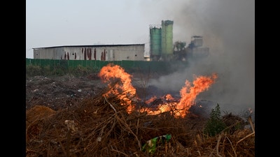 The fire department faced a particularly tough task in battling a fire that engulfed a vacant plot-turned-dumping ground in the last week of May. (Sunil Ghosh/HT Photo) The fire department faced a particularly tough task in battling a fire that engulfed a vacant plot-turned-dumping ground in the last week of May. (Sunil Ghosh/HT Photo)