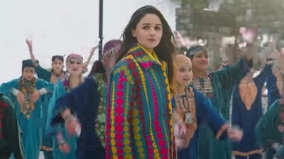 Alia Bhatt in the making video of Tum Kya Mile. Alia Bhatt in the making video of Tum Kya Mile.