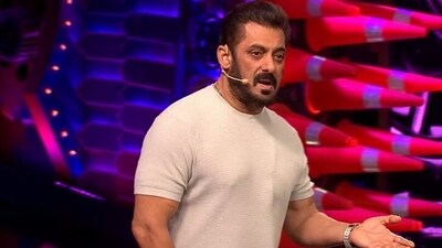 Bigg Boss OTT 2: Salman Khan calls out double standards of housemates. Bigg Boss OTT 2: Salman Khan calls out double standards of housemates.