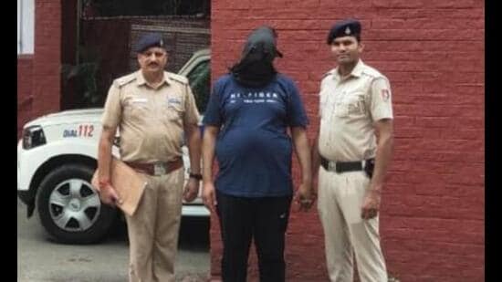 As per police, Parveen is a habitual offender and was booked in NDPS Act cases by the Zirakpur and Sector 36 police station previously as well. (HT Photo)