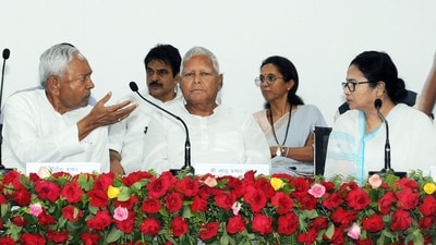 Bihar Chief Minister Nitish Kumar, Rashtriya Janata Dal (RJD) chief Lalu Prasad Yadav, West Bengal Chief Minister Mamata Banerjee and other dignitaries during a press briefing. (ANI) Bihar Chief Minister Nitish Kumar, Rashtriya Janata Dal (RJD) chief Lalu Prasad Yadav, West Bengal Chief Minister Mamata Banerjee and other dignitaries during a press briefing. (ANI)