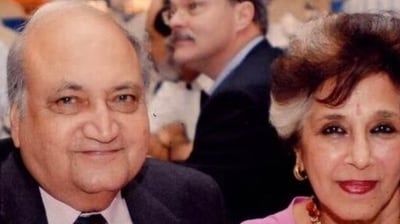 Keshub and Sudha Mahindra (Image courtesy: Anand Mahindra/Twitter)