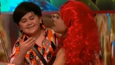 Bigg Boss OTT 2: Manisha Rani kisses Abdu Rozik. Bigg Boss OTT 2: Manisha Rani kisses Abdu Rozik.