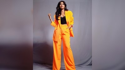 Chitrangada Singh donned an oversized blazer paired with matching high-rise pleated trousers and a black lace-bustier cropped bralette featuring a plunging neckline.&nbsp;&nbsp; (Instagram/@chitrangada)