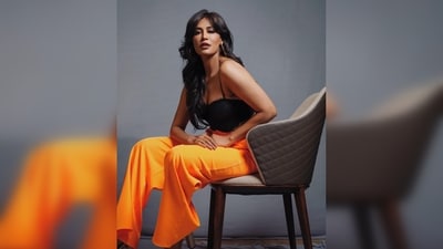 Chitrangada Singh opted for big hoop earrings and went all glam for her makeup look with smokey dazzling eyes and deep plumpy lips. (Instagram/@chitrangada)