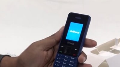 The JioBharat 4G internet-enabled mobile phone is priced just ₹999. The JioBharat 4G internet-enabled mobile phone is priced just ₹999.