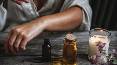 Skin health and PMS: Hemp seeds are one of the few plant-based sources of gamma-linolenic acid (GLA), an omega-6 fatty acid with anti-inflammatory properties. GLA is known to support skin health, hormone balance, and may alleviate symptoms associated with conditions like eczema and premenstrual syndrome (PMS).&nbsp; (Unsplash)
