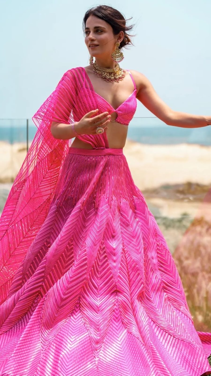 Radhika_Madans_5_Stylish_Ethnic_Outfits
