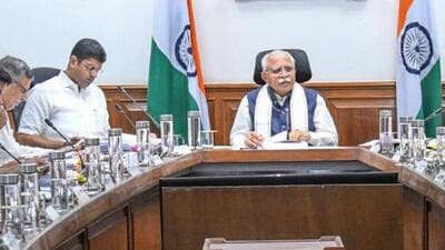 Haryana chief minister Manohar Lal Khattar chairing the cabinet meet on Tuesday. (HT Photo) Haryana chief minister Manohar Lal Khattar chairing the cabinet meet on Tuesday. (HT Photo)